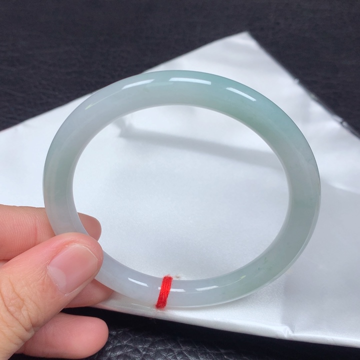 翡翠手镯（圆镯）未镶嵌