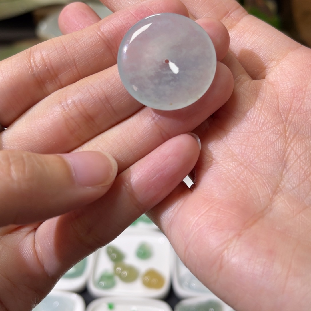 定制翡翠未镶嵌扣子