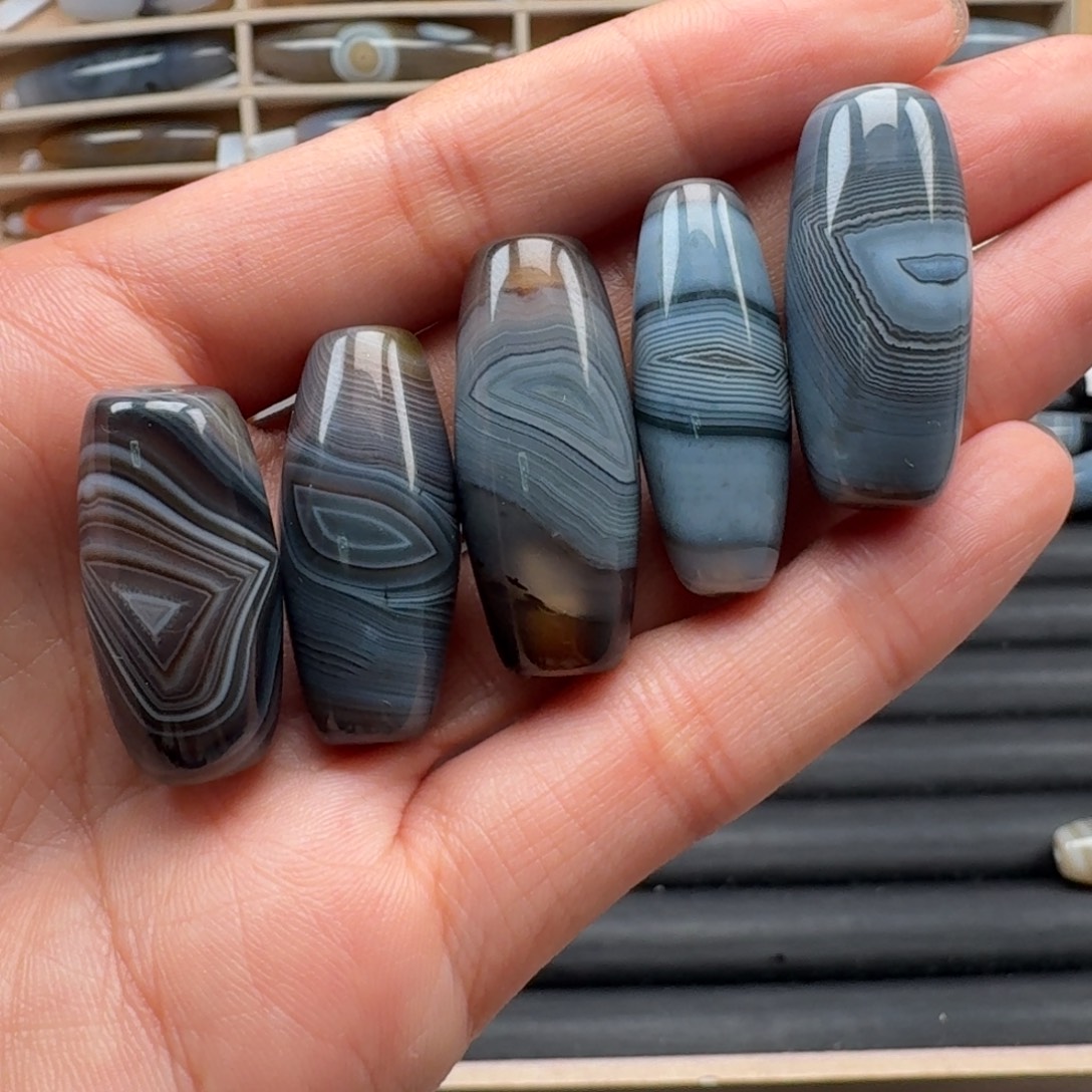 s***i玛瑙/玉髓未镶嵌颈饰