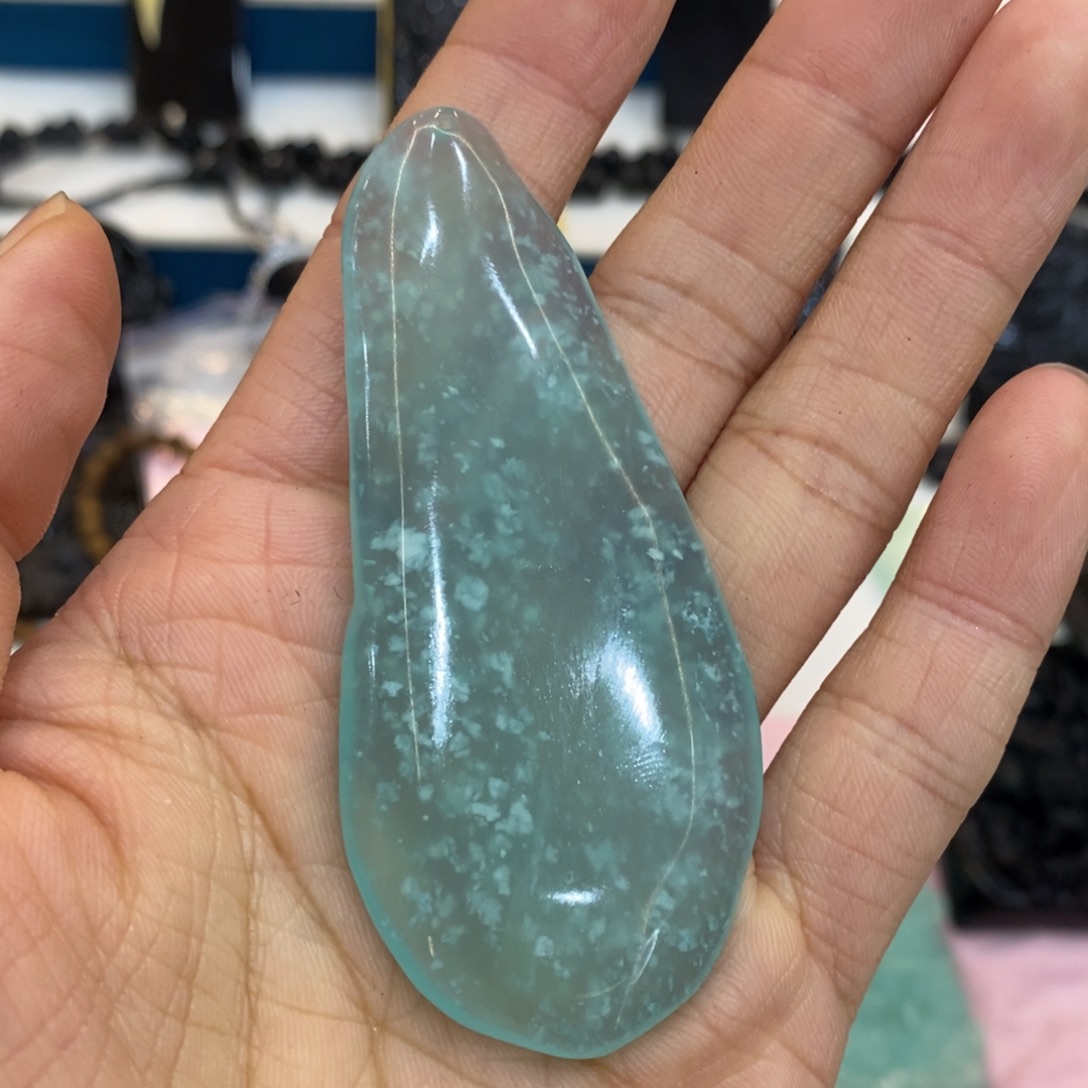 大***评蛇纹石玉未镶嵌吊坠