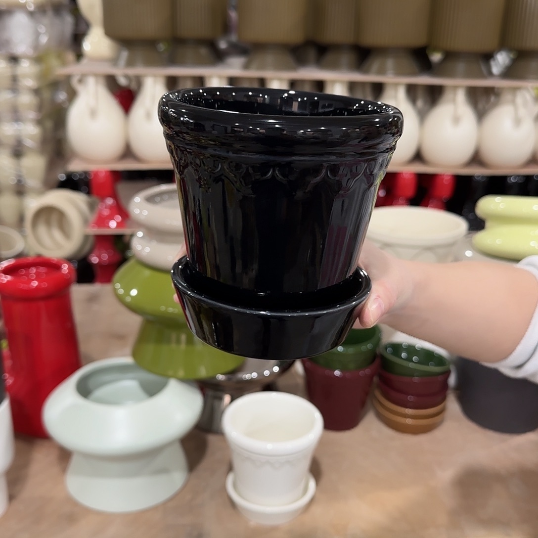 b4黑色带托花盆花盆花盆