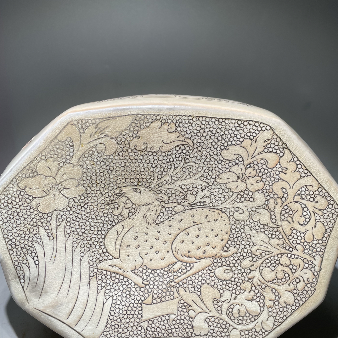 登封窑八方鹿纹瓷枕