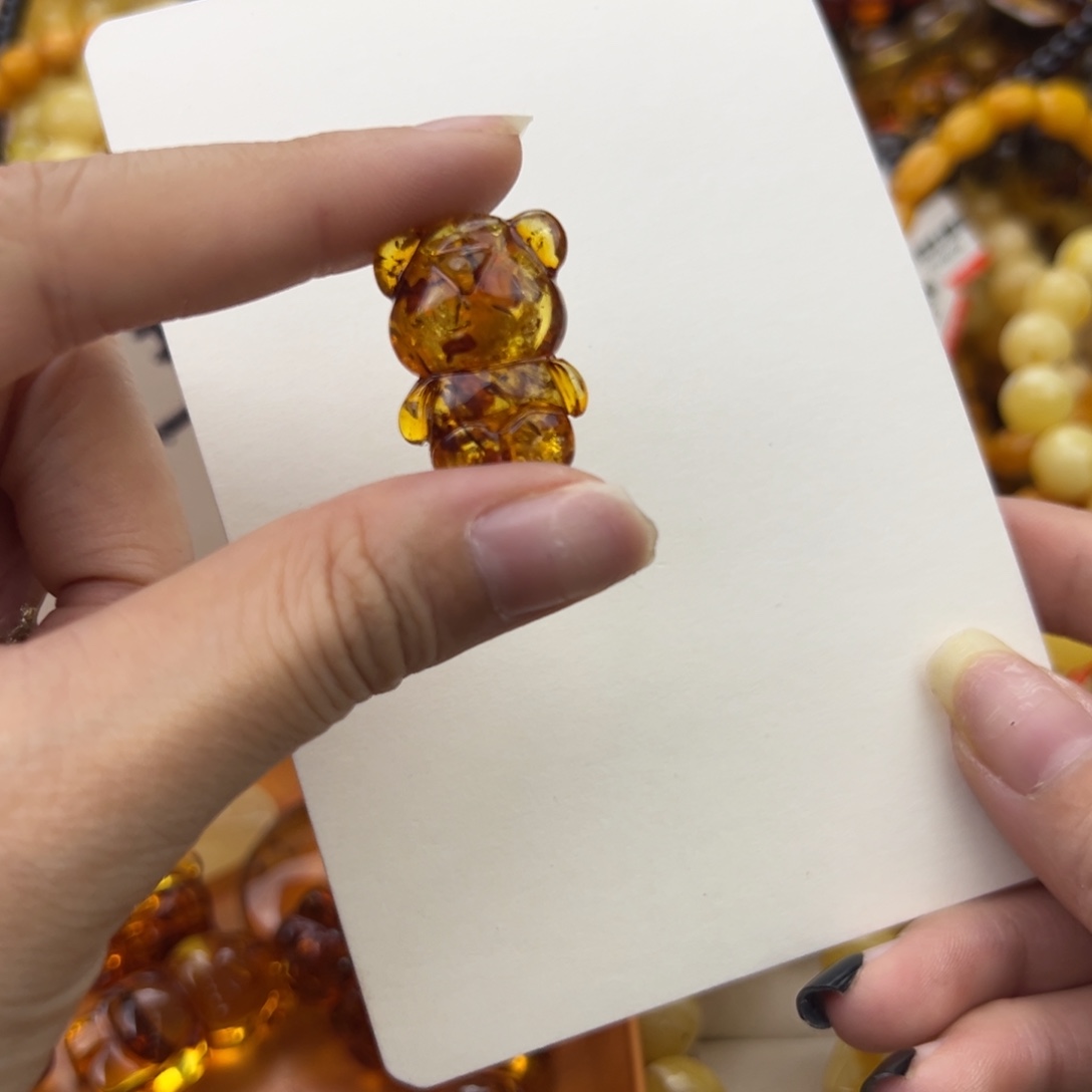 琥珀珠宝奇石未镶嵌