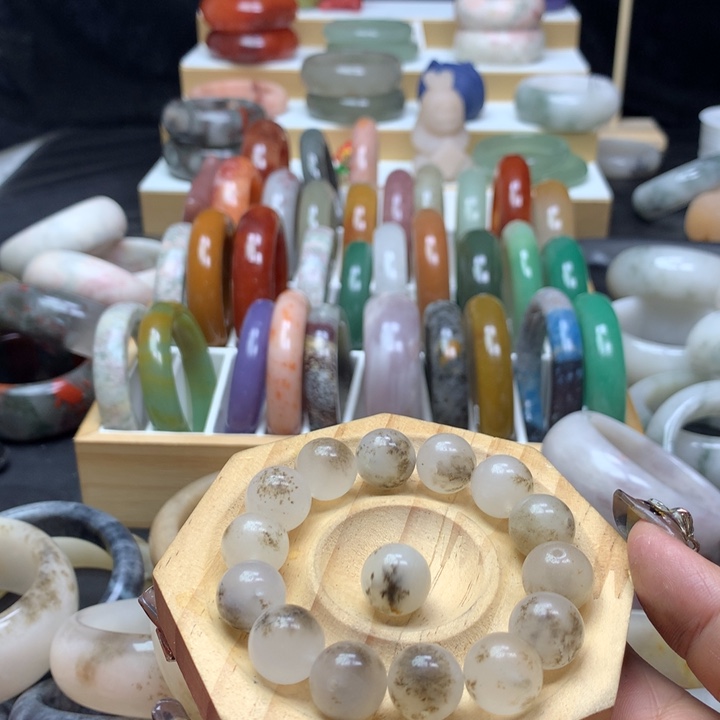 未镶嵌手镯石英质玉?*K