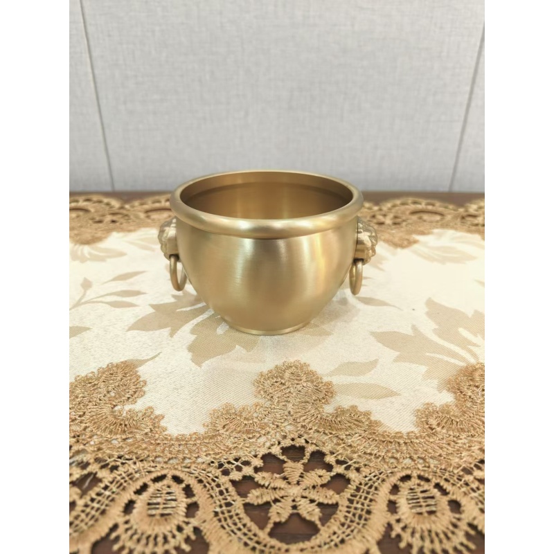 黄铜精抛狮头缸摆件