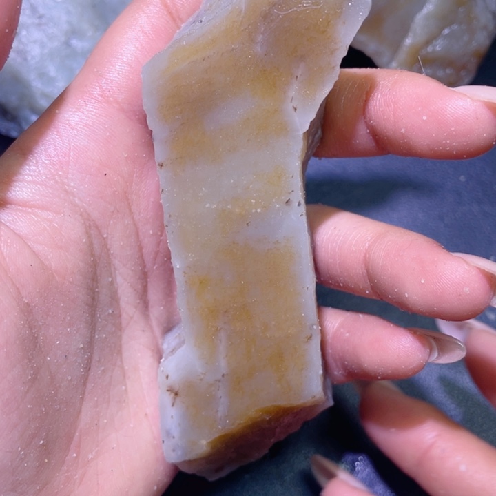 和田玉未镶嵌珠宝半成品