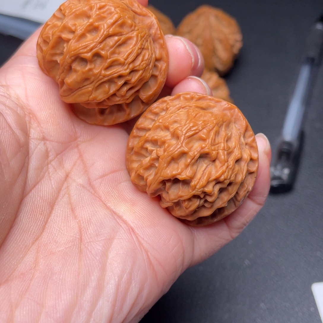 市***生把件文玩核桃秦岭文玩核桃