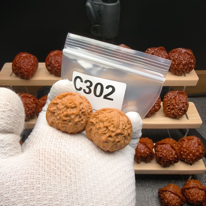 吊坠文玩核桃37瓷娃娃c302