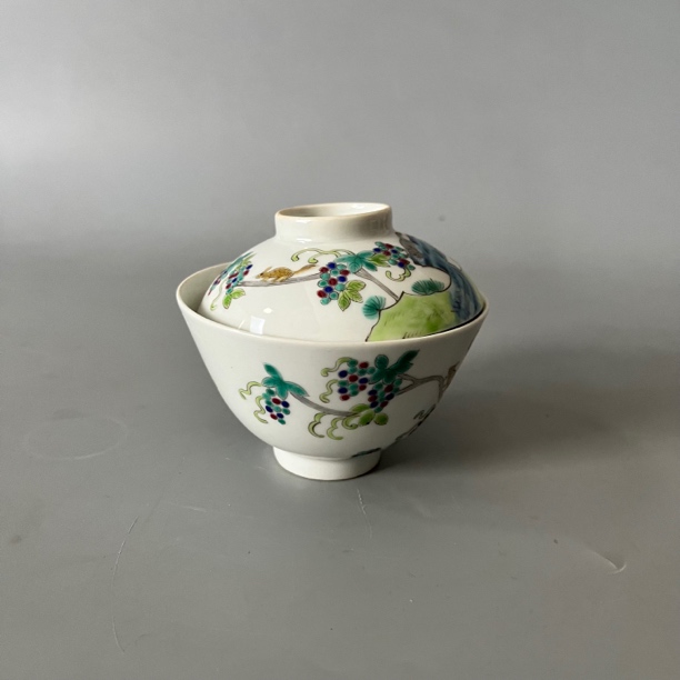 829 清乾隆 松鼠葡萄纹盖碗