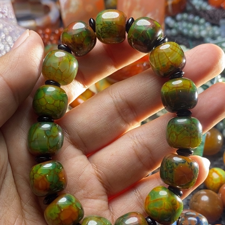 呼***惯玛瑙/玉髓未镶嵌颈饰