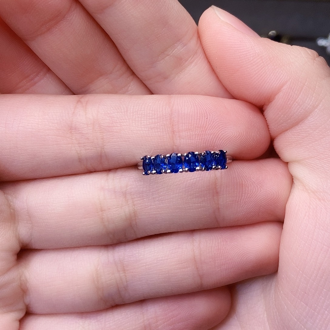 银S925镶嵌蓝宝石戒指
