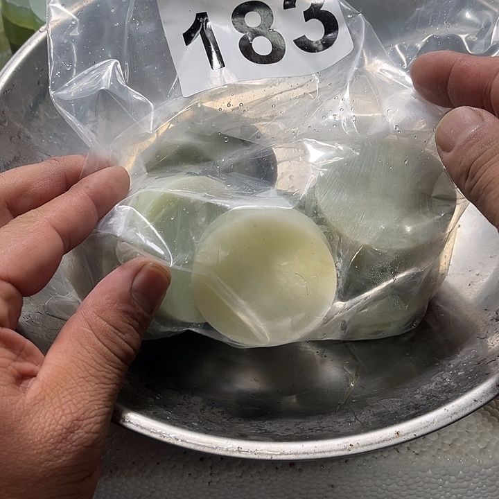 蛇纹石玉未镶嵌珠宝半成品