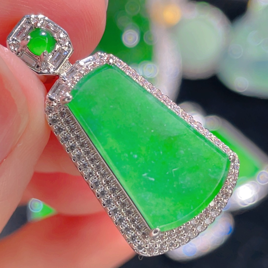 翡翠吊坠(不含链)未镶嵌