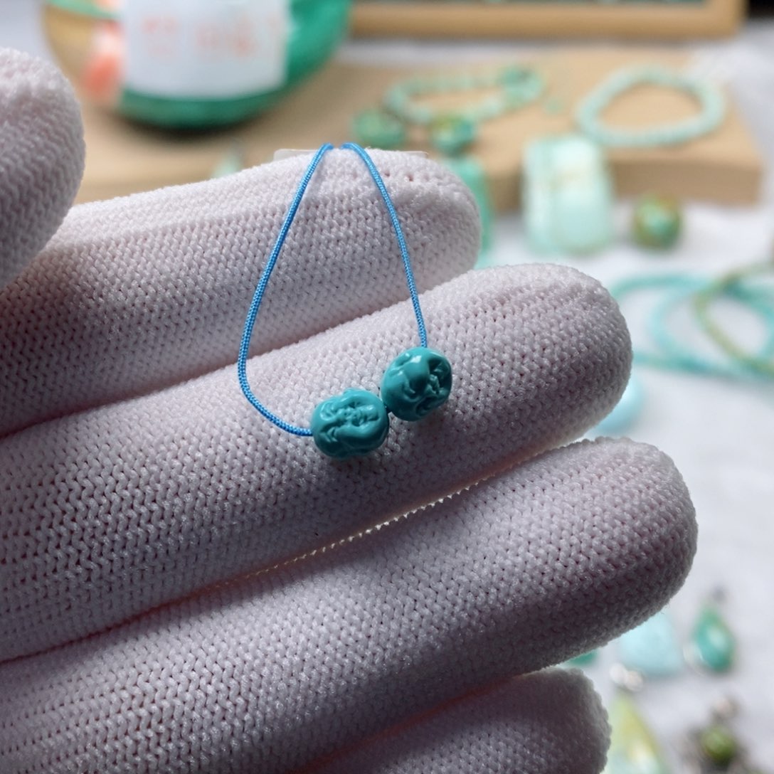 绿松石颈饰未镶嵌