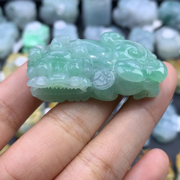 翡翠未镶嵌颈饰天然缅甸翡翠