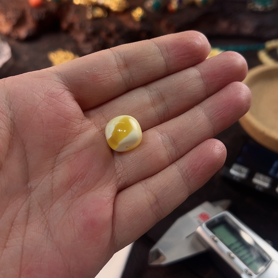 琥珀未镶嵌裸石蜜蜡