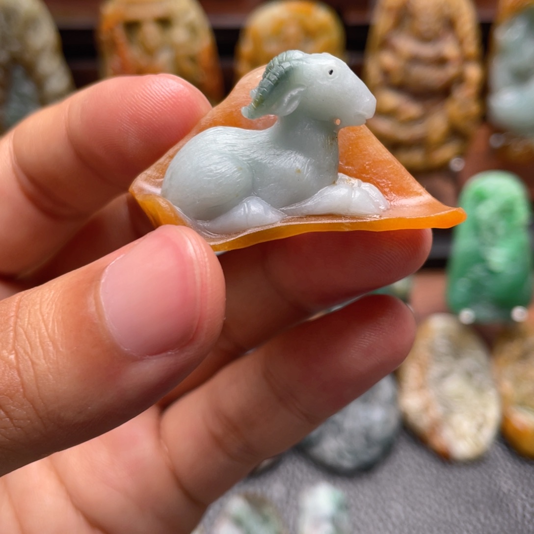 定制翡翠未镶嵌翡翠