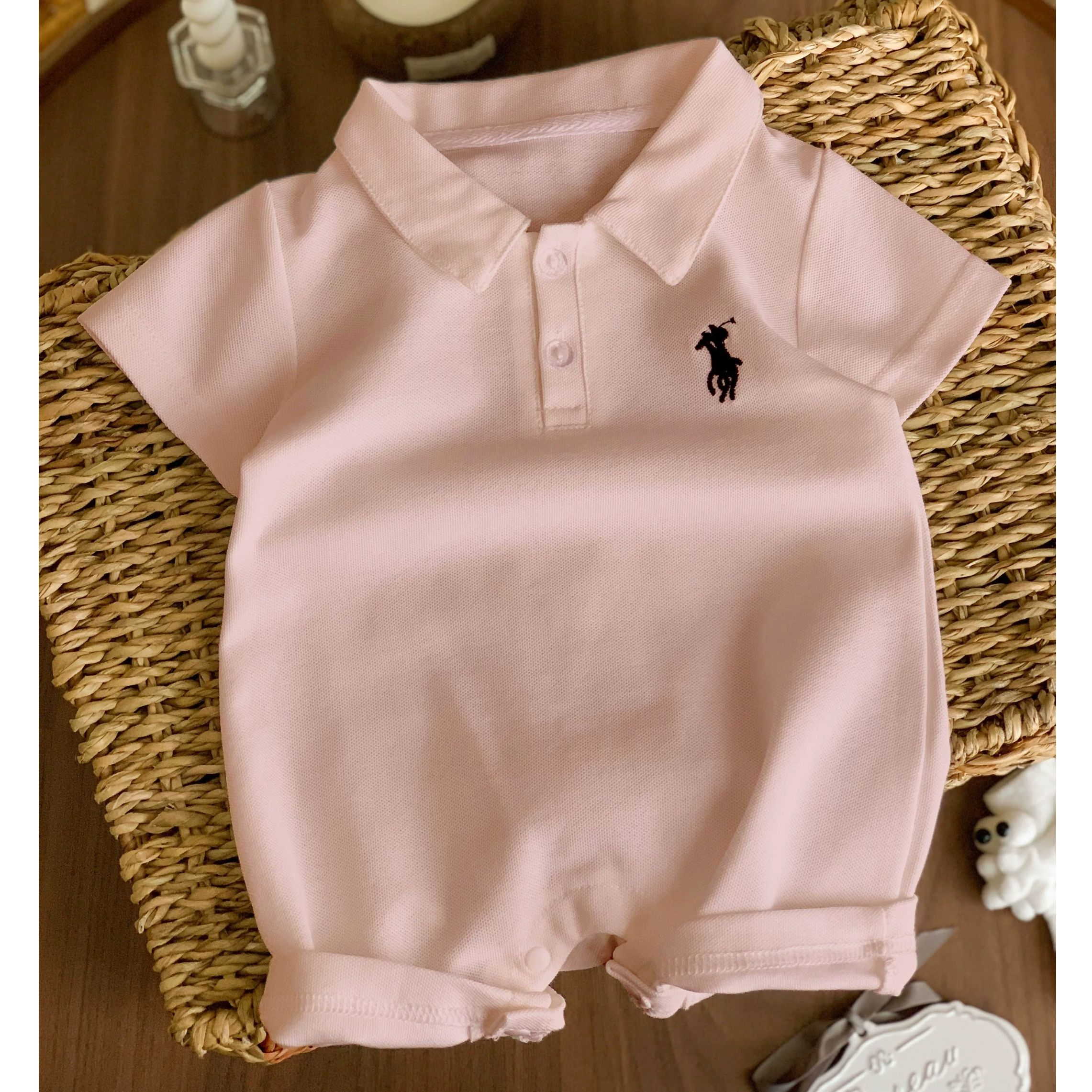 夏季婴儿翻领短袖连体衣小马刺绣哈衣