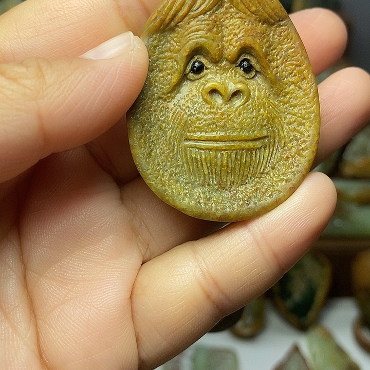 ****7岫岩河磨玉（透闪石质玉）未镶嵌颈饰