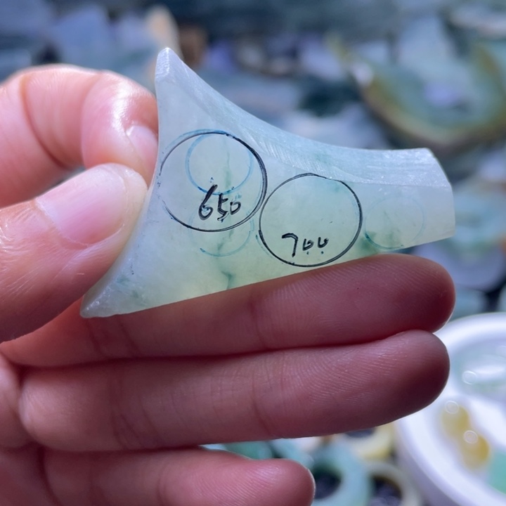 未镶嵌定制翡翠翡翠定制