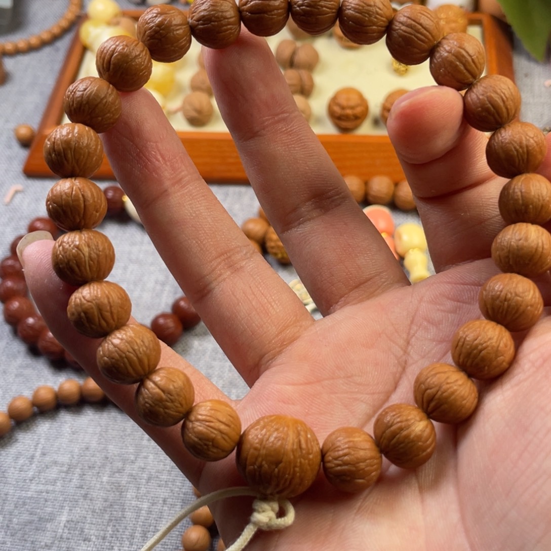 吊坠猴头核桃11 +原皮凤羽全品 规整度一般