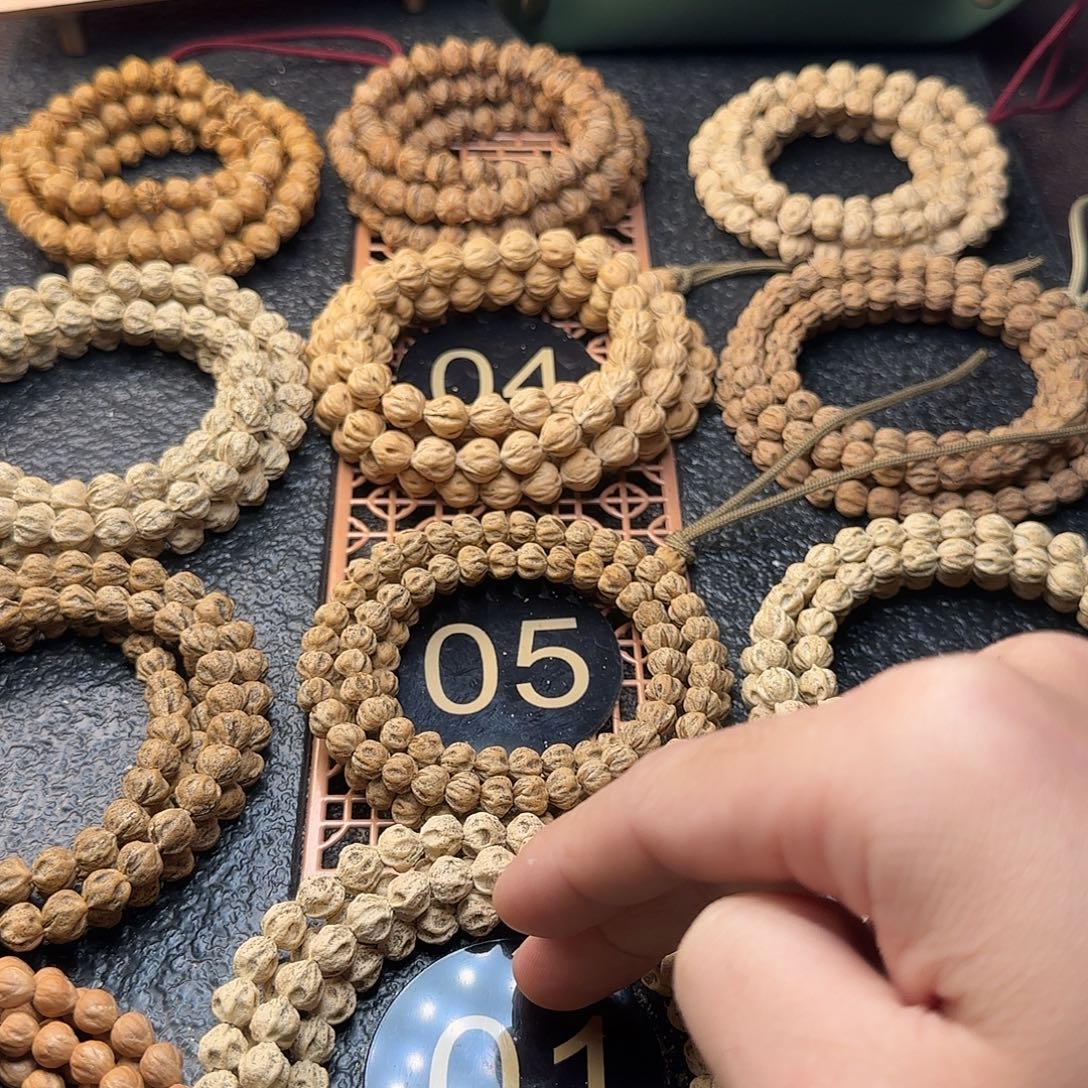 行***官吊坠柏香籽/百香籽