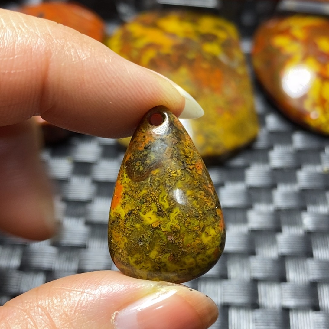 玛瑙/玉髓挂坠未镶嵌