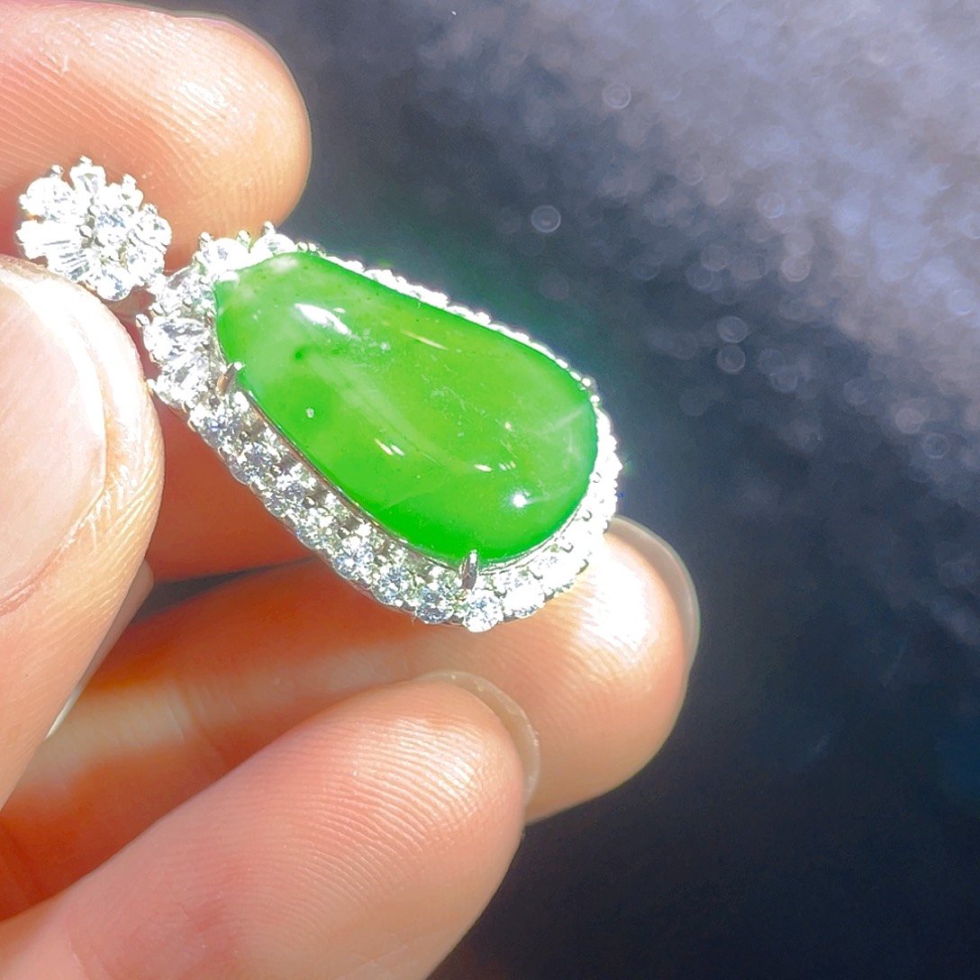 翡翠颈饰银S925镶嵌翡翠