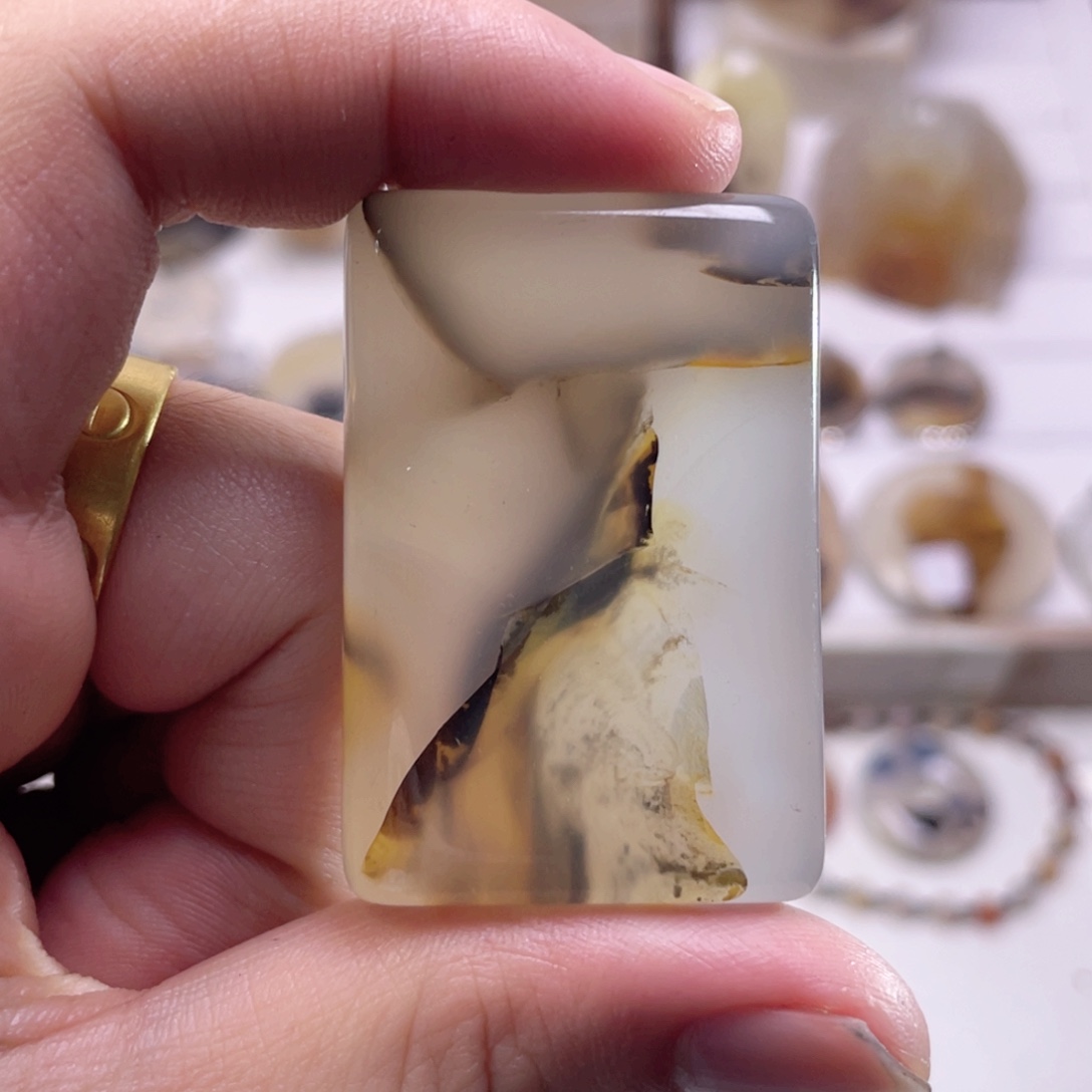 玛瑙/玉髓未镶嵌珠宝奇石