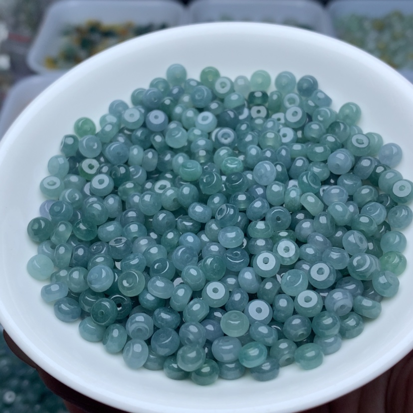 【闪购商品】翡翠手链未镶嵌卡3乘5.5冰蓝水算盘60颗