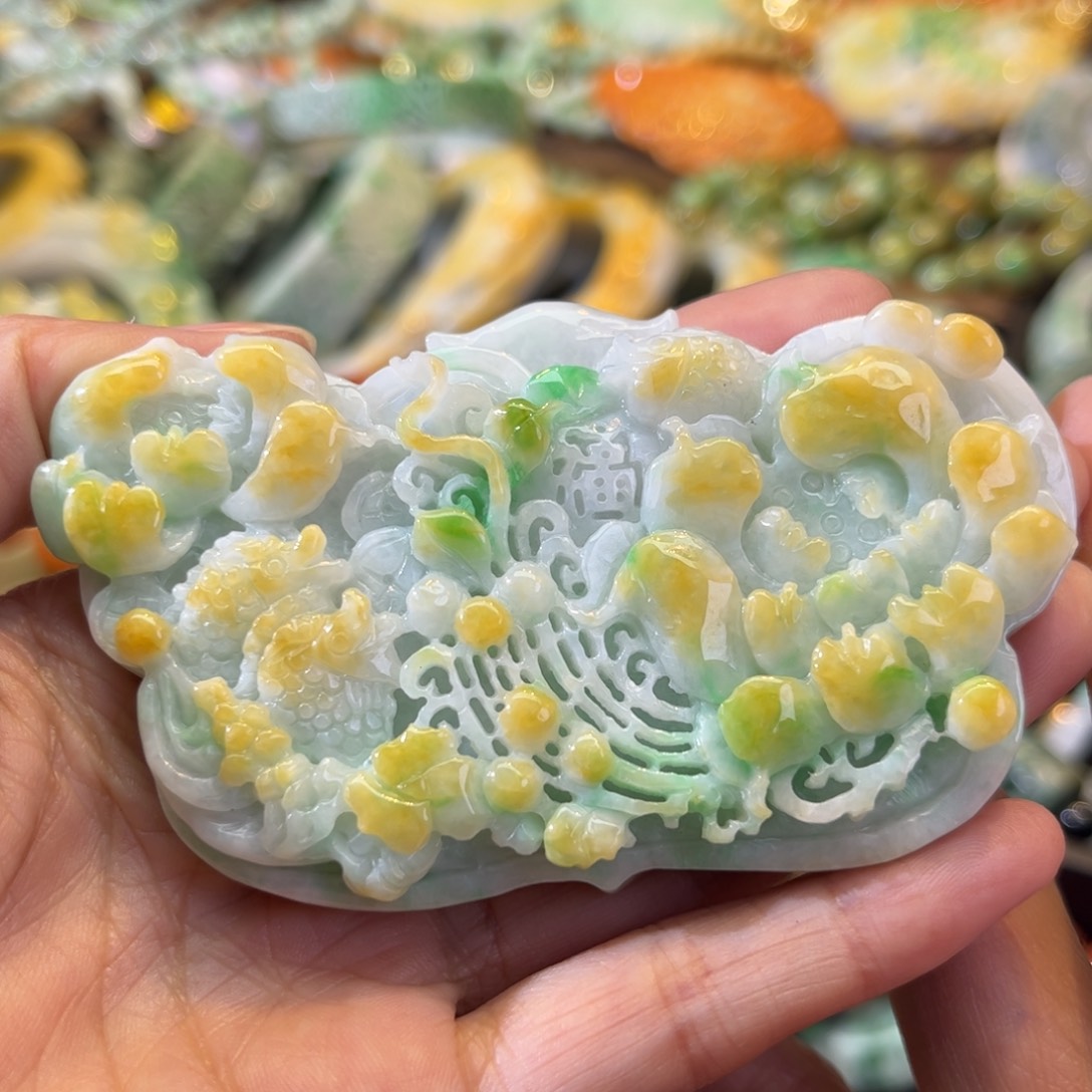 翡翠颈饰未镶嵌待编款