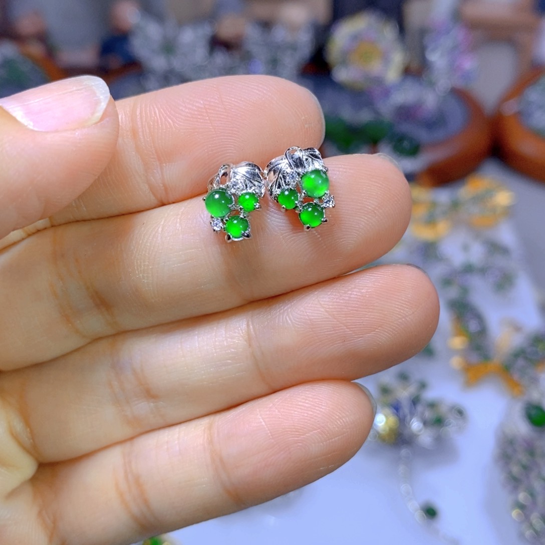 翡翠颈饰银S925镶嵌天然翡翠