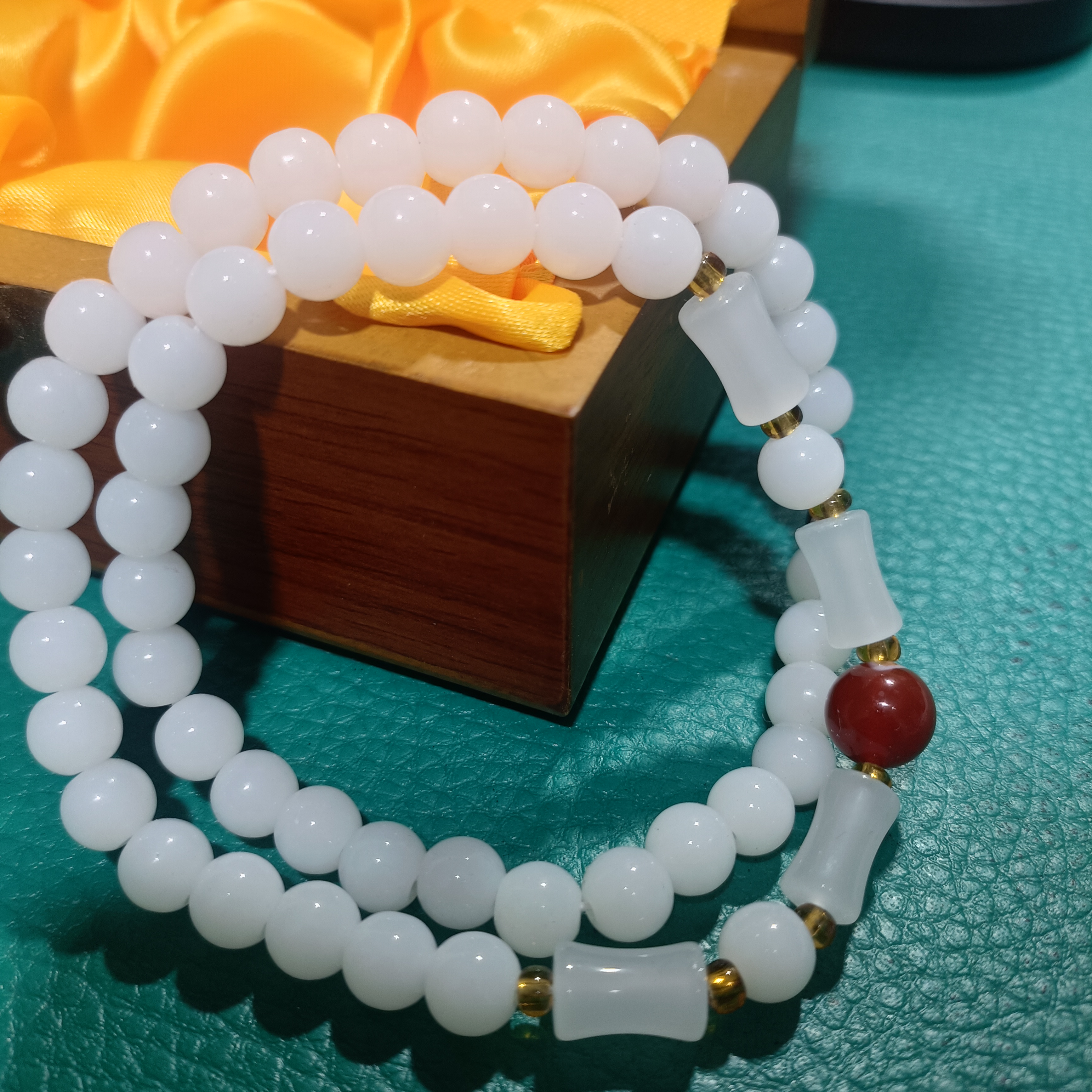 白月光竹节卡8红顶珠玛瑙颈饰(多样性发货单珠)