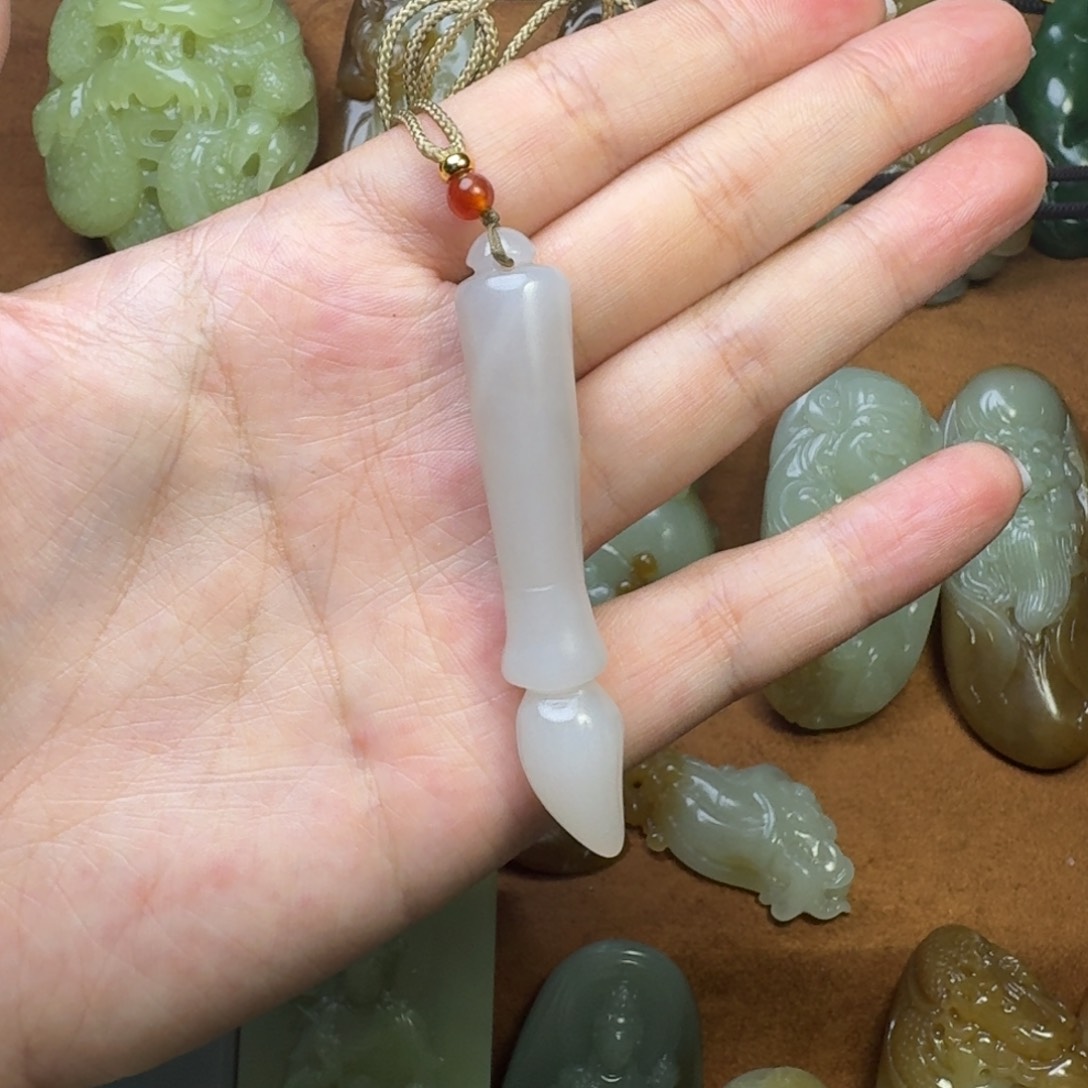 和田玉颈饰未镶嵌