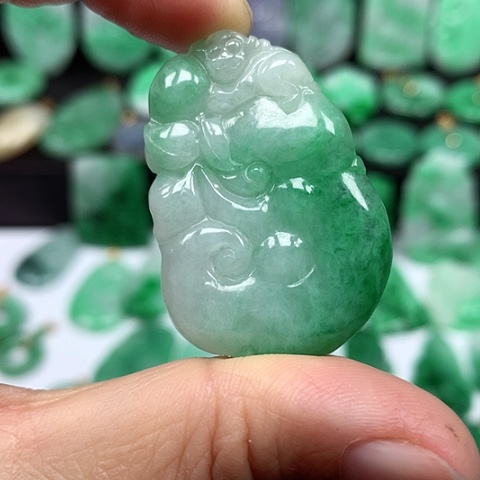 翡翠吊坠(不含链)18K金镶嵌