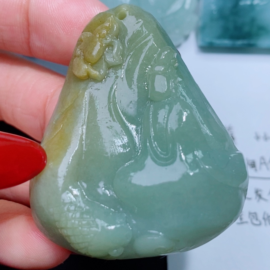 定制翡翠吊坠未镶嵌