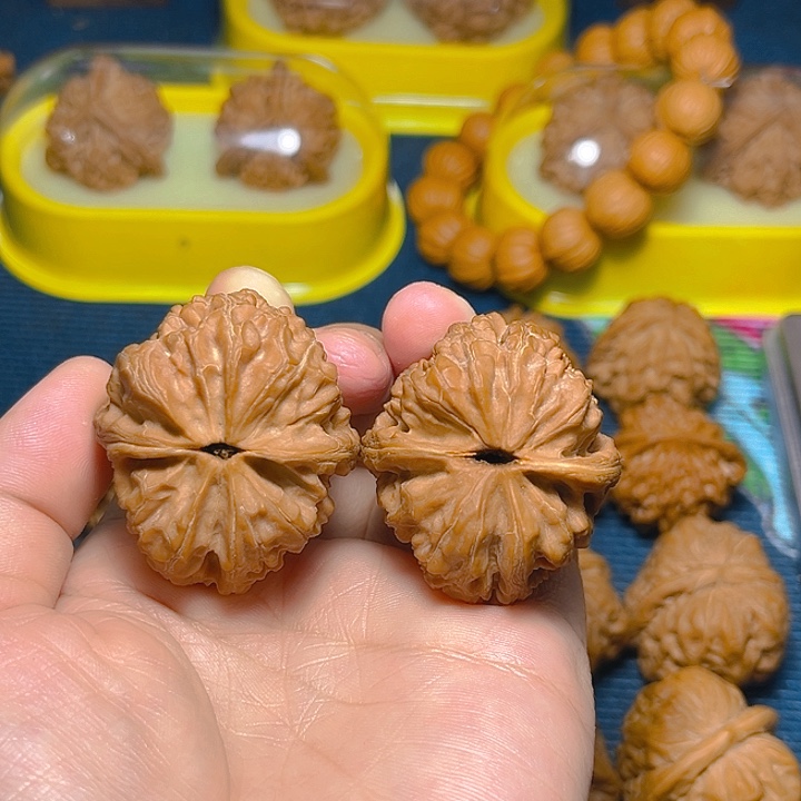 文玩核桃吊坠解*茶西北将军