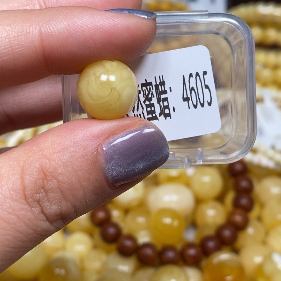 蜜蜡未镶嵌珠宝奇石4605