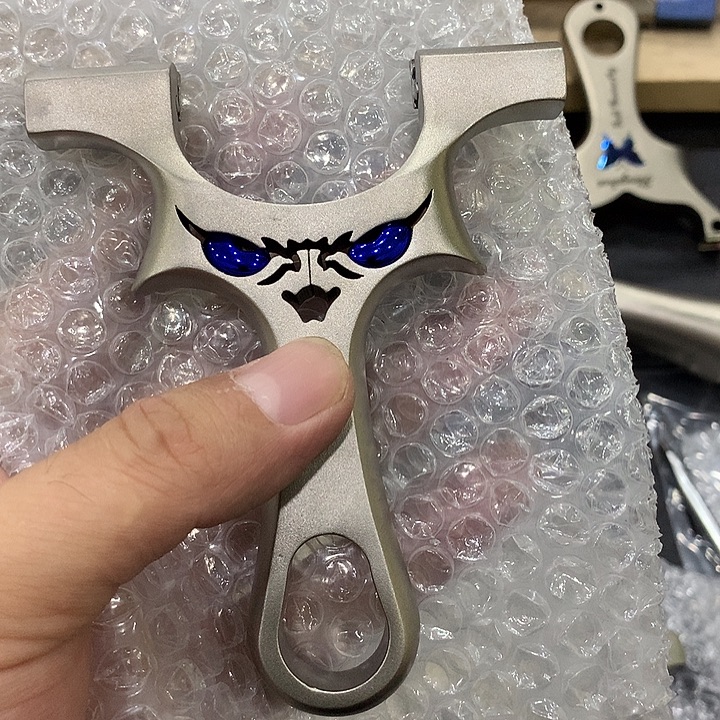 吴***s584号瑕疵恶魔裸弓