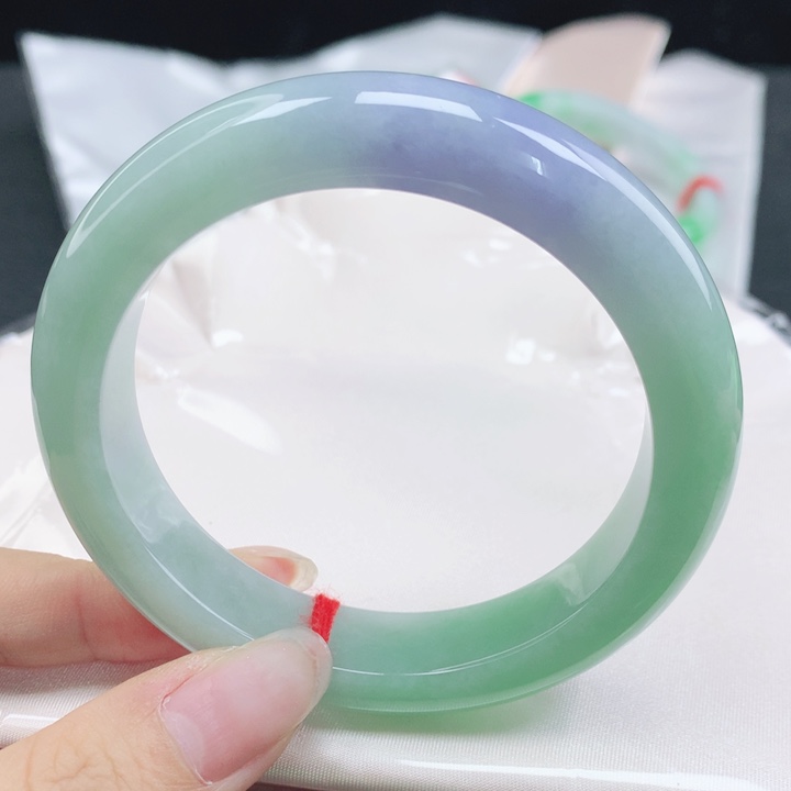 翡翠未镶嵌手镯缅甸59.0春彩正圈