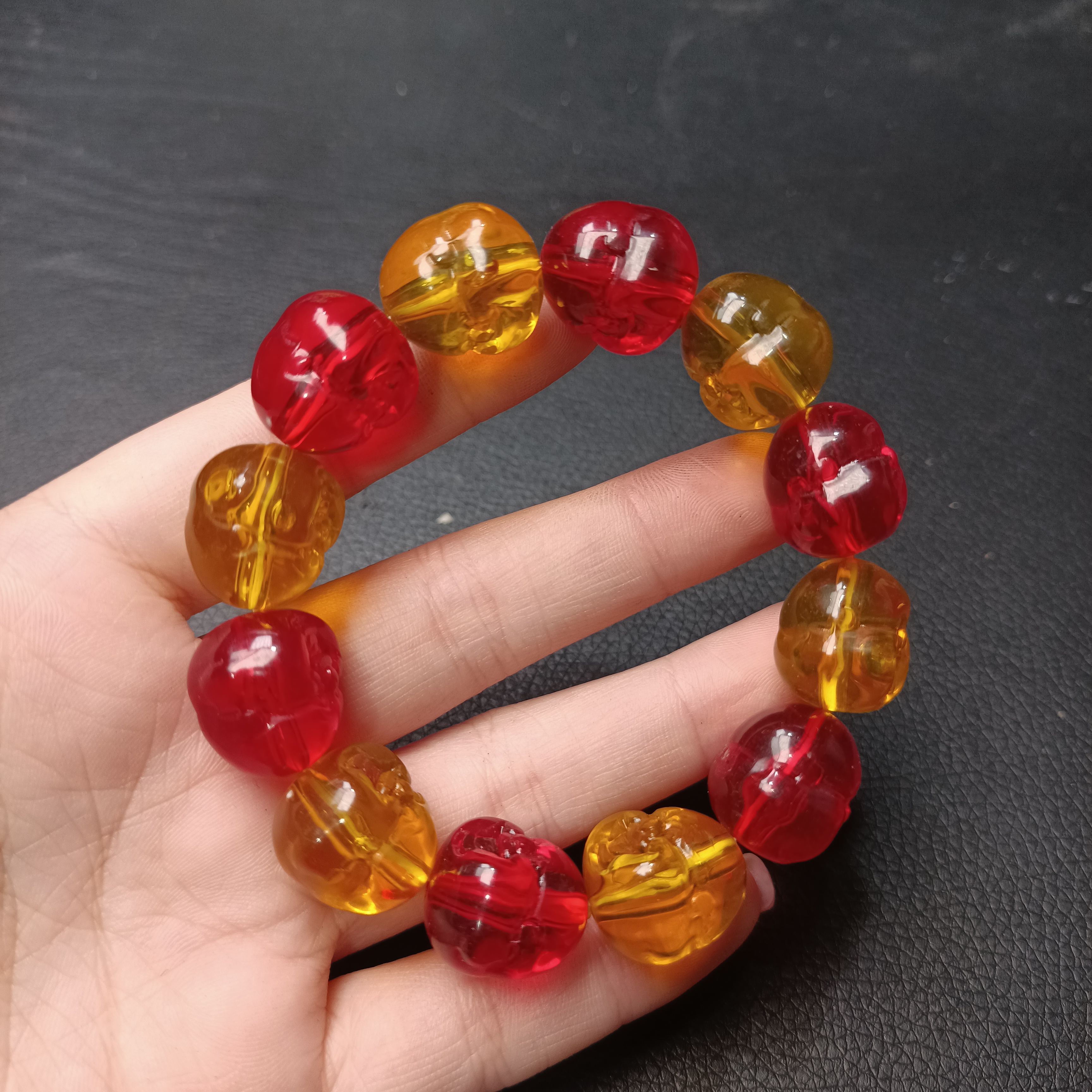 B  836 卡18 多宝佛头手串