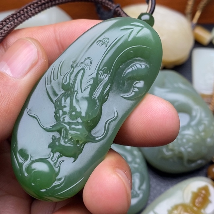 净***明和田玉未镶嵌挂件
