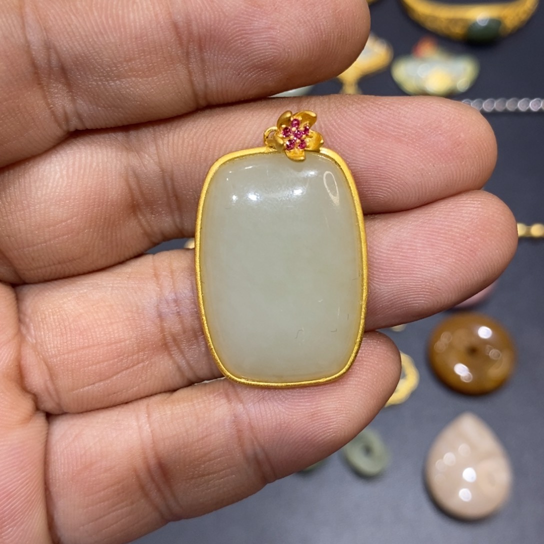 和田玉颈饰银S925镀金镶嵌