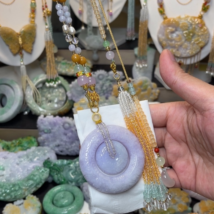 翡翠未镶嵌颈饰吊坠