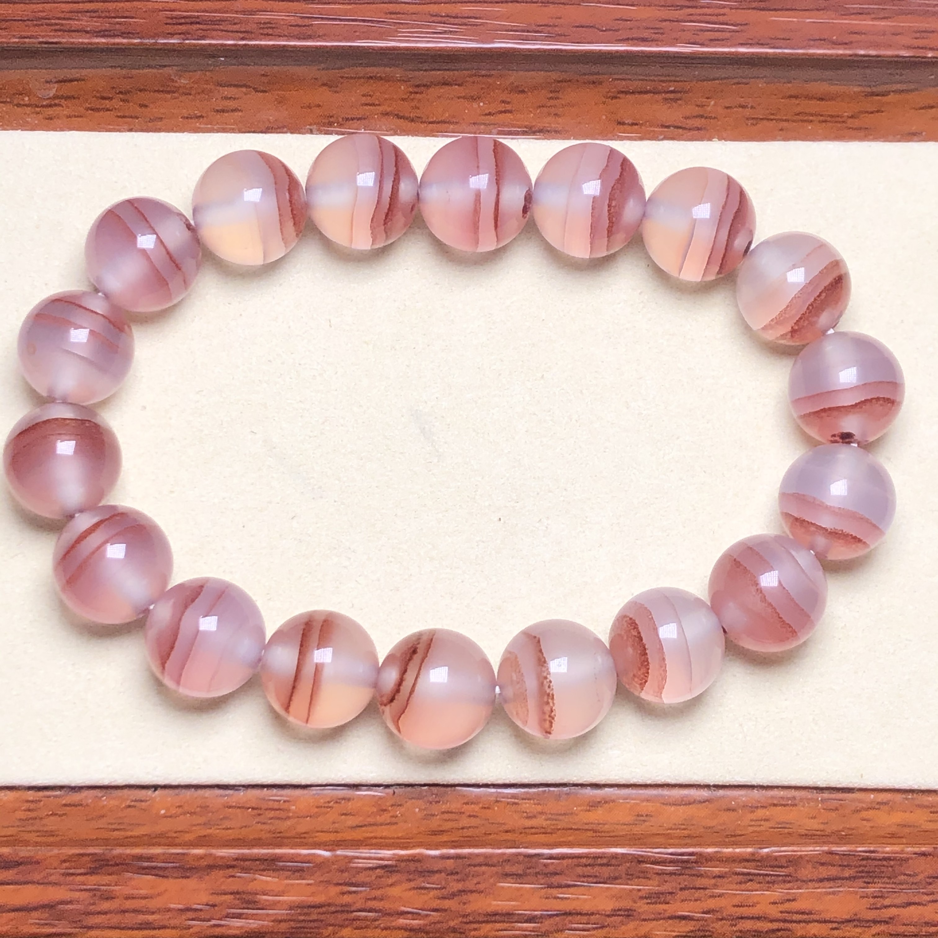 天然玛瑙玉髓石红色飘沙双线条白冰种底圆珠手串男女款饰品礼物