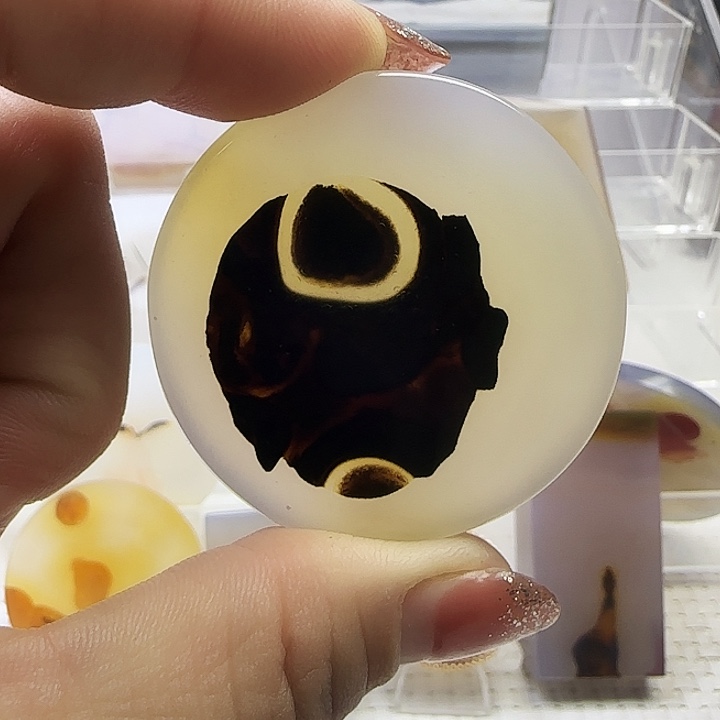 玛瑙/玉髓未镶嵌珠宝奇石