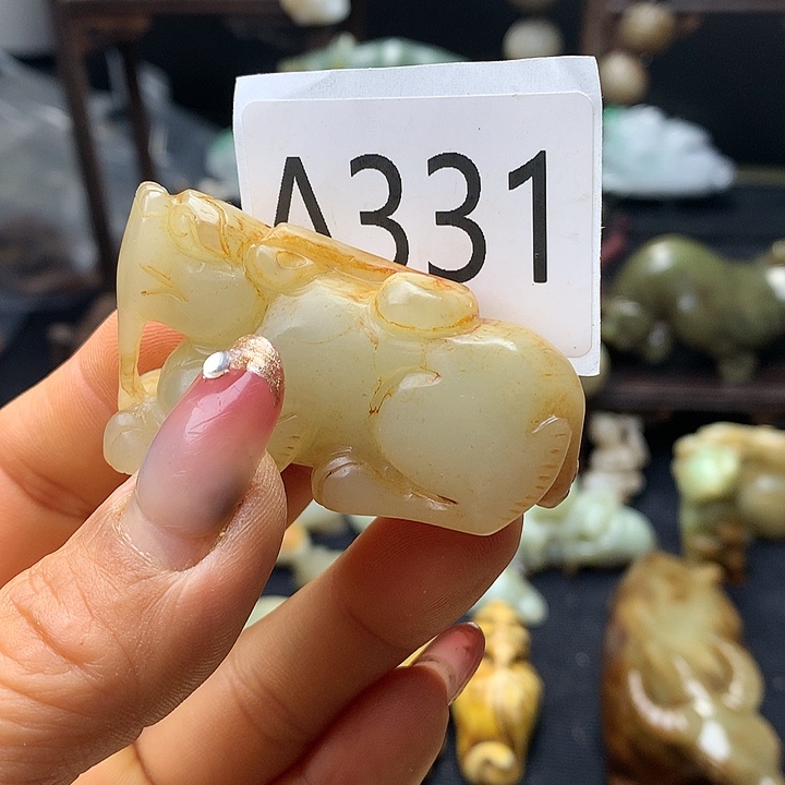 和田玉未镶嵌车挂