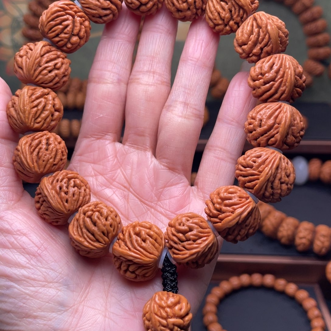 桃核手串19刺龙纹