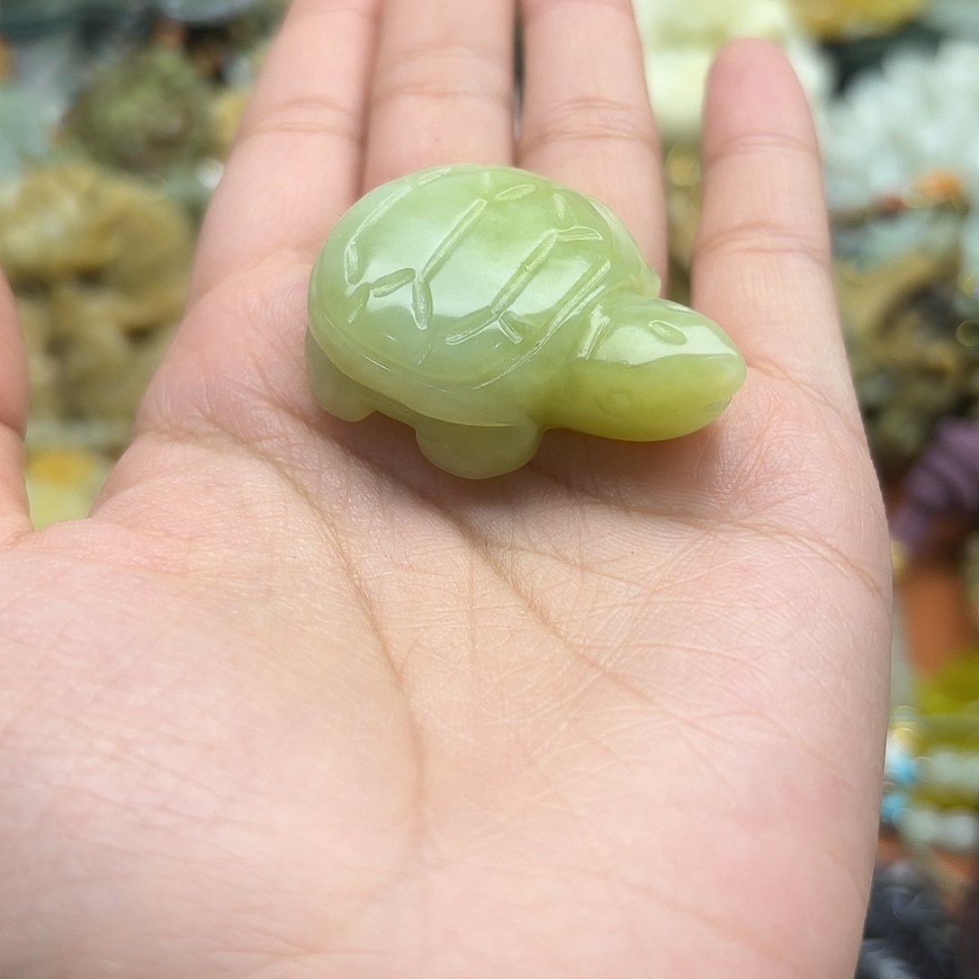 蛇纹石玉未镶嵌吊坠