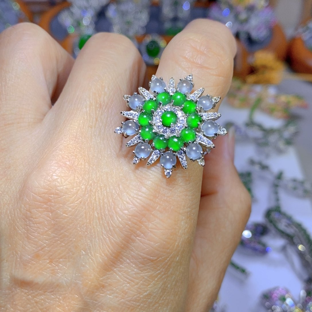 翡翠颈饰银S925镶嵌天然翡翠